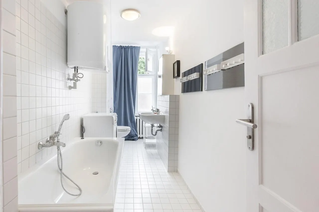 Elegantes 2-Zimmer-Apartment Im Kiez Von Prenzlauer Berg Berlin 0*,  Germany
